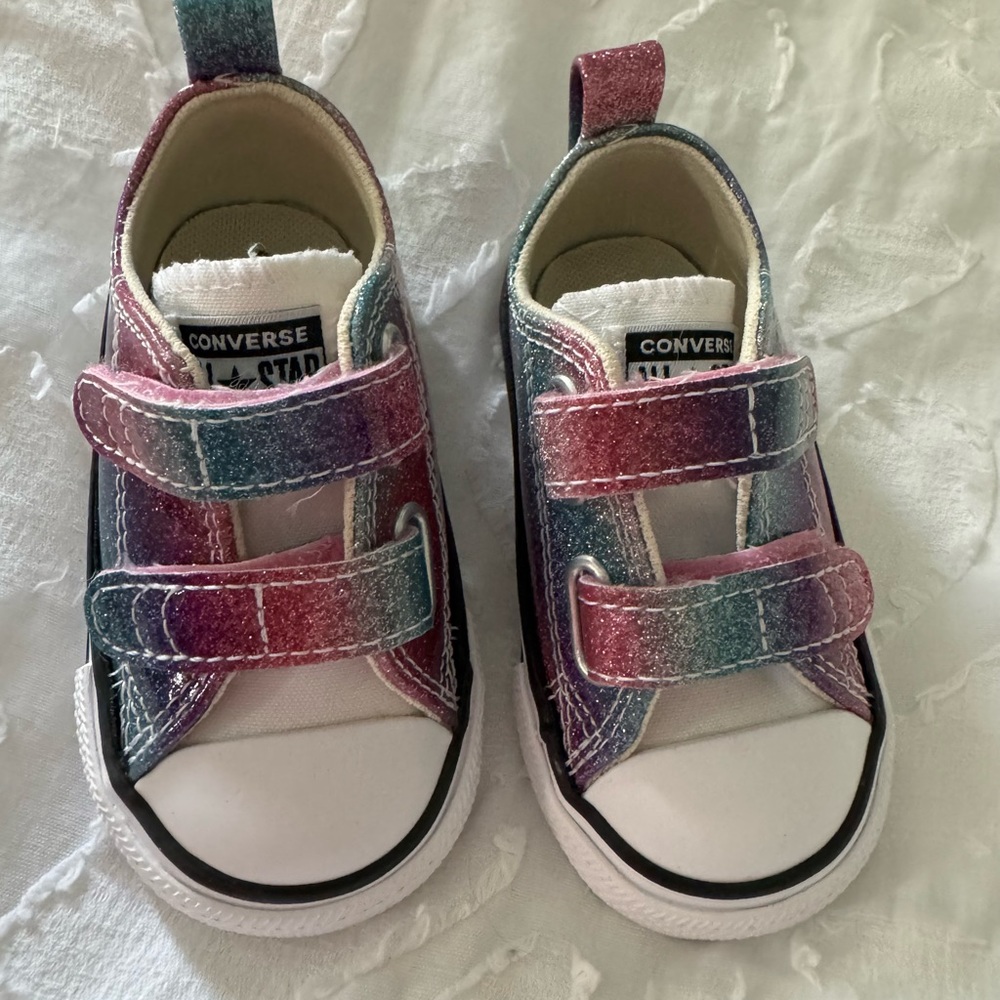 Infant Converse Glitter Drip XO pink purple blue size 4 never been worn - Picture 3 of 7